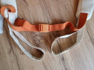 Masážny prístroj Breo N6 Mini – dve pútka a popruh