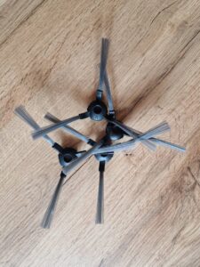 Robotický vysávač s mopom SSWR C3 - 08 - čistiace kefy